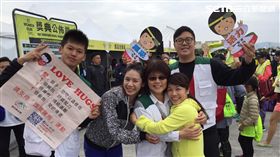 家扶基金會在今年428兒童保護日，發起「LOVE HUGS 護童擁抱」運動。（圖／北家扶）