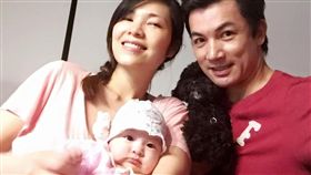 伊正,鄒琳,女兒（圖／翻攝自伊正臉書）