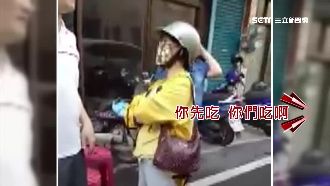 闖廟會討吃遭拒　婦人怒譙工作人員