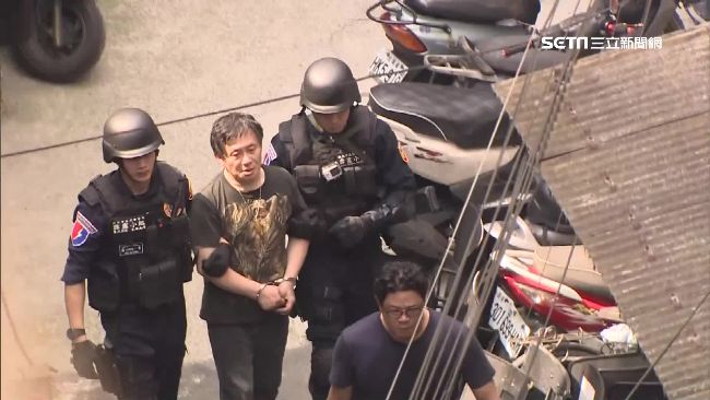 女友吻別勸降　劉邦誠因找小三曝行蹤