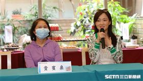 64歲吳女士（左）平時不菸不酒，經正子斷層掃描竟發現肺部同時冒出2顆腫瘤，病理報告都是肺腺癌。（圖／新光醫院提供）