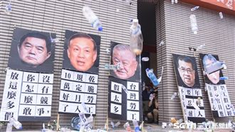 和老闆宣戰！勞團至資方大樓砸寶特瓶