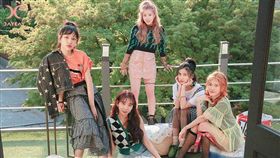 五人女團「DAYDAY」即將出道。（圖／翻攝自HYWY娛樂官方微博