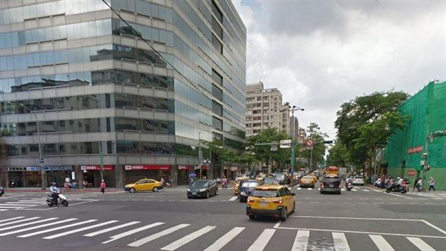 塌陷加劇人行道也裂　八德光復路再封