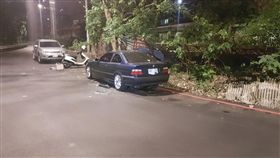 中和傳出1名男子下半身赤裸與1名女子陳屍車內。（圖／翻攝畫面）