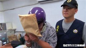 張雲生扮假中將詐騙營造商被逮。翻攝畫面