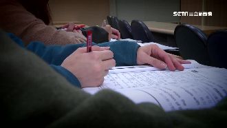 狼師傳授桃花秘訣　女學生怒怨不舒服