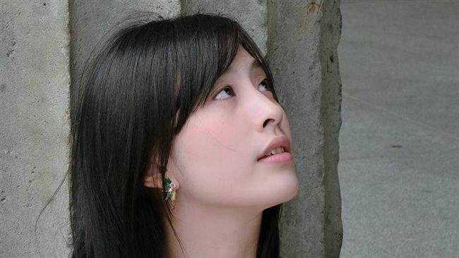 悼林奕含七言詩　藏頭妙呼應議員爆料