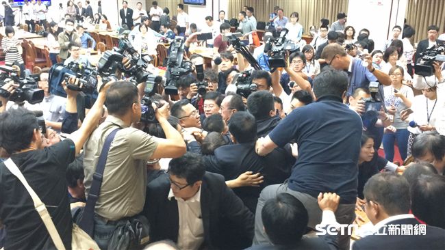 再杯葛前瞻　國民黨團：今走運動風