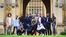 劍橋大學,合照,黑人,Cambridge,刻板印象,多元性,歧視,人種
（圖／翻攝自Cambridge ACS臉書）