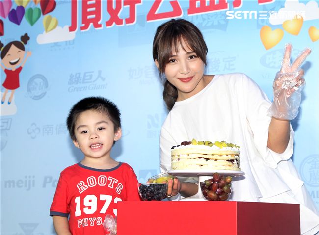 梁文音擔任公益大使幫助發展遲緩的慢飛天使們，擁有重新起飛的翅膀。（記者邱榮吉/攝影）