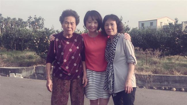 讓媽少女心噴發！PO照免費拿保養品