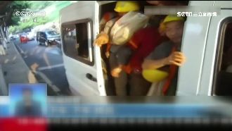 最扯超載！6人座車擠了41名大男人