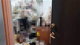 備妥嘔吐袋！噁爛房客留衛生紙塔、經血床墊　房東開門崩潰