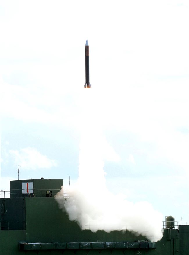 天弓二飛彈。（記者邱榮吉/攝影）