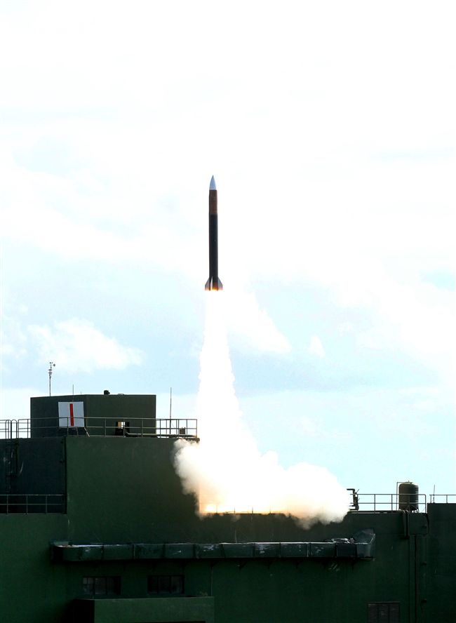 天弓二飛彈。（記者邱榮吉/攝影）