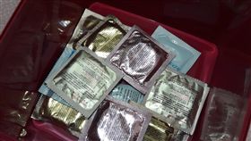 裸睡,禮物,保險套,餅乾盒,吃早餐,閃,女友,Dcard,超展開,情趣　圖翻攝自Dcard　https://goo.gl/gz84EM