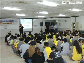 樹林警方特別前往樹人家商進行反詐騙宣導。（圖／翻攝畫面）