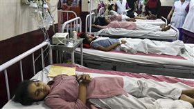 新德里學校外毒氣外洩　圖／美聯社