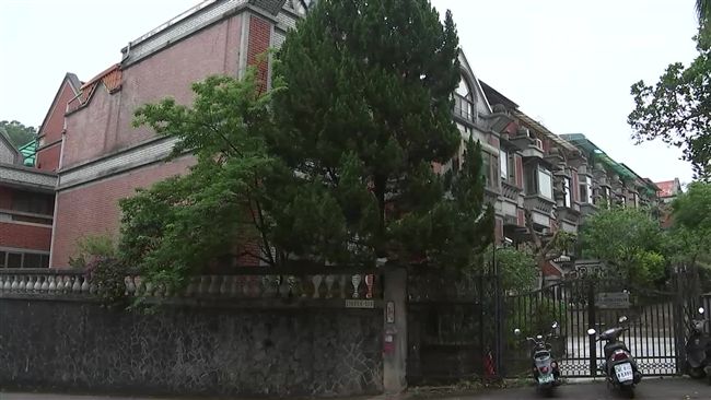 陳星神隱多日　鄰居爆找律師團進豪宅