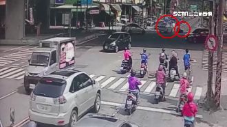 疑闖紅燈煞不住　機車重摔1死1重傷