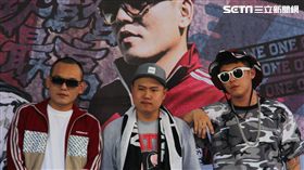 玖壹壹今天於西門町專輯預購簽唱會，台下滿滿粉絲到場。（圖／龐文宏攝影）