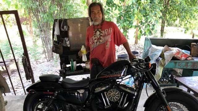 邋塌叔逛重機沒人理　未料一出手傻眼