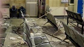 天花板,坍塌,砸傷,候車室,台南火車站,國定古蹟 圖／翻攝自爆料公社　https://goo.gl/EqxUaw