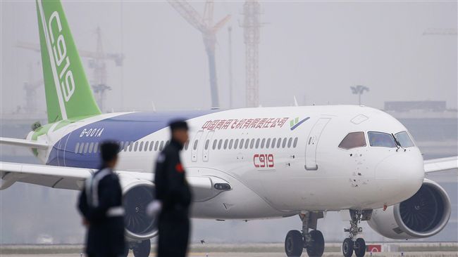 C919首飛揭密！機長全程穿救生衣