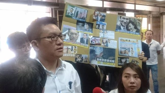 查劉毅無針對性？童嗆黑衣白襯衫男