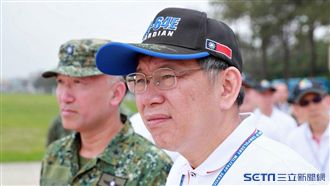 準總統見習？柯赴陸軍601旅勞軍