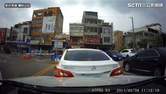 夫妻為這事鬥嘴　「三寶」倒車神救援