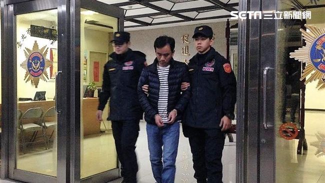 他扮董座擺闊　盜刷女友卡買禮物回贈