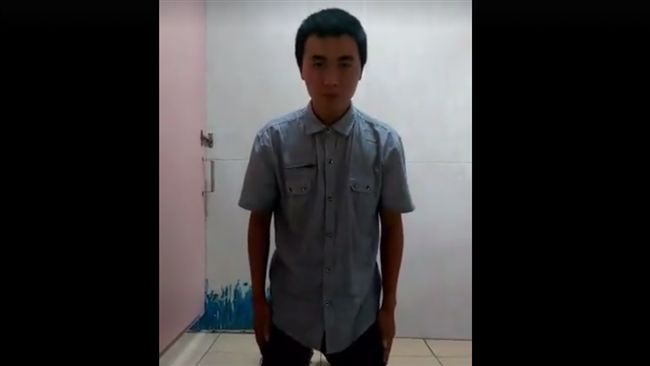 喇舌國中女挨轟　吃屎哥嗑頭求原諒