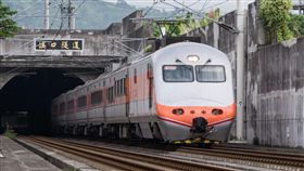 台鐵,自強號。（圖／攝影者billy1125, Flickr CC License）https://flic.kr/p/RRZNsb