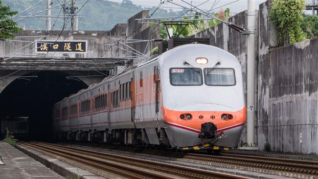 豪雨二度淹軌道　南迴公路停駛