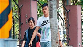 于煥亞就讀台灣師大時，一度遭禁賽無法打球，為充實英文，找上台大外文系畢業的李逸涵當家教，兩人變成情侶。如今卻傳出小三施壓，才讓二人黯然分手。