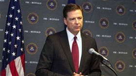 FBI（美國聯邦調查局）局長科米（James Comey）
https://www.flickr.com/photos/girardatlarge/28048181871/in/photolist-QJPMiZ-SoMigU-mJ2JSK-mJ2LYX-mJ2Lsi-mJ2Cpz-mJ2Kix-A1gu6B-Jz2tFk-HRMzQp-AgAcTm-HPtXy3-NUF5Zh-AftRn3-HYc