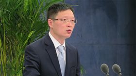 陸國台辦：台灣人健康與參加WHA兩回事
針對台灣參與WHA，中國大陸國台辦發言人安峰山（圖
）10日表示，台灣參與世界衛生組織專業技術活動、獲
取衛生防疫資料管道暢通有效，「明眼人都可以看出，
台灣民眾的健康問題和參加世衛大會是兩回事。」
中央社記者尹俊傑北京攝  106年5月10日