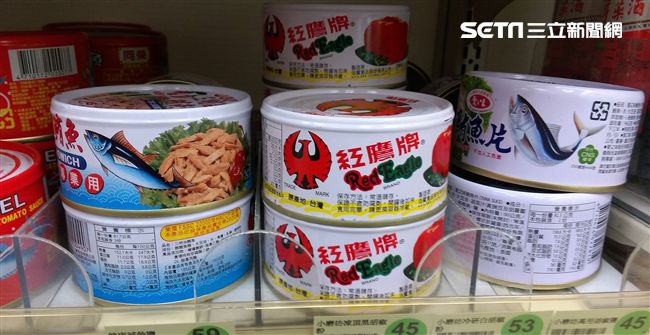 鮪魚罐頭打敗鯖魚奪下今年罐頭冠軍。(翻攝畫面)