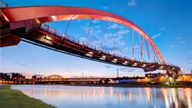 彩虹橋,松山,夜景（圖／shutterstock／達志影像）