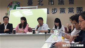 台北市長柯文哲10日中午赴台北市議會民進黨團說明容積銀行代金政策　盧冠妃攝