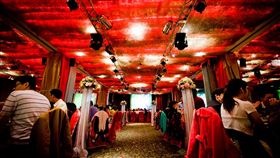 婚宴 結婚
https://www.flickr.com/photos/katechin/8265845469/in/photolist-bVd9XP-dNtKMf-dNtKHY-dNtKPQ-6oXnZK-dAwfkd-dAqpG2-dAqBT4-6cYmxM-6d3vcm-dAvVhW-8J8AxK-dAw1Sd-8J8xP8-8JbDHS-6d3vvA-dAwdaG-8JbD99-dAqqE