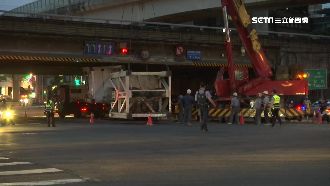 10天內第二起！曳引車撞陸橋卡車道