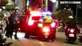 洪姓男子帶著家長對女朋友家提親，雙方當街上演全武行。（圖／翻攝臉書我是土城人）