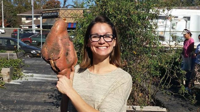 出包？聯航遭投訴　逼乘客尿在杯子裡