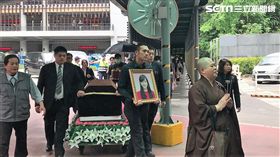 林亦含的父母、哥哥、丈夫及親友均到場送她最後一程（楊忠翰攝）