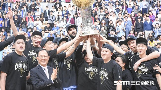小巨人范耿祥　接手衛冕軍達欣總教練