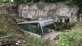 中國,大路,重慶,奇觀,6號線,交通,地鐵,地下,出口,荒涼,荒郊野嶺,最隱密地鐵,曹家灣,穿越,出國,奇幻,輕軌-翻攝自《財新圖片頻道》