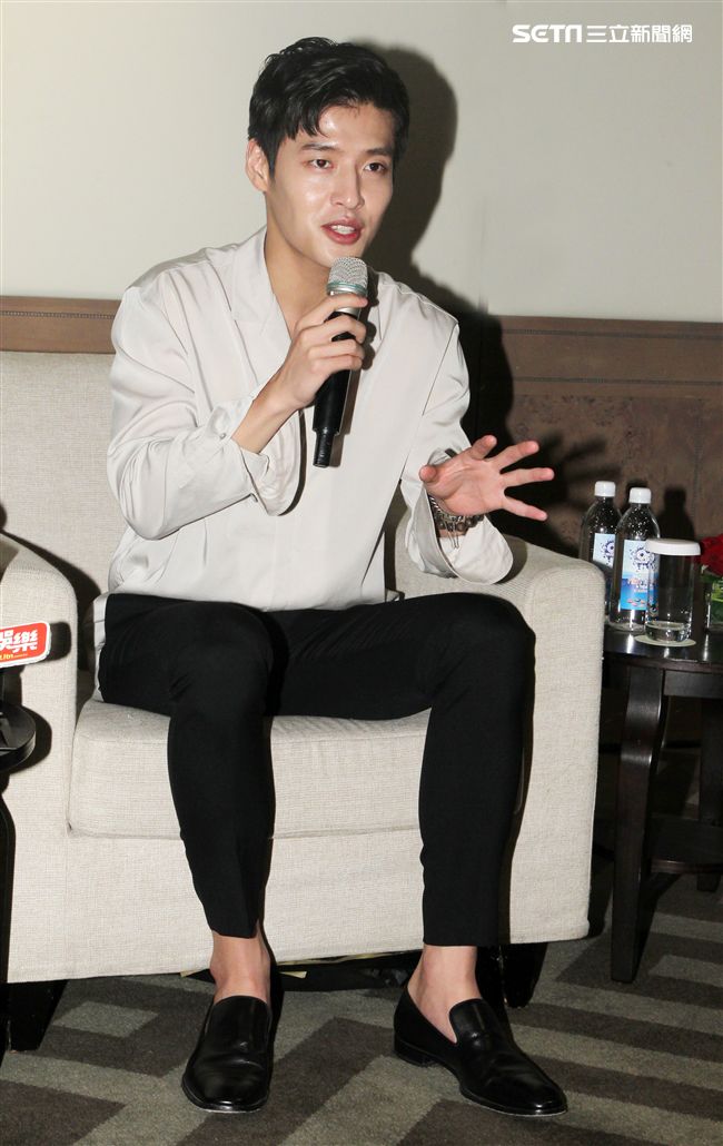 韓星姜河那首度訪台與粉絲見面。（記者邱榮吉/攝影）